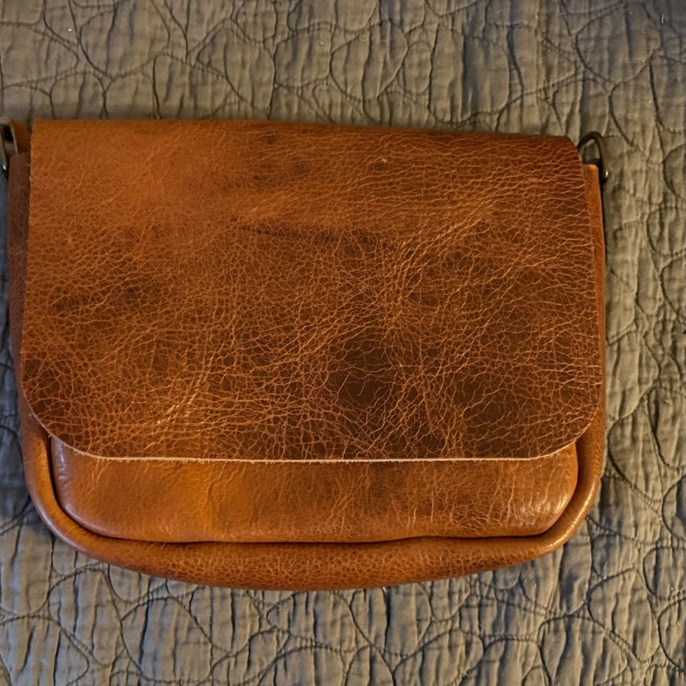 Go Forth Goods Small Kindle Satchel in Peanut Bison - Picture 2 of 11
